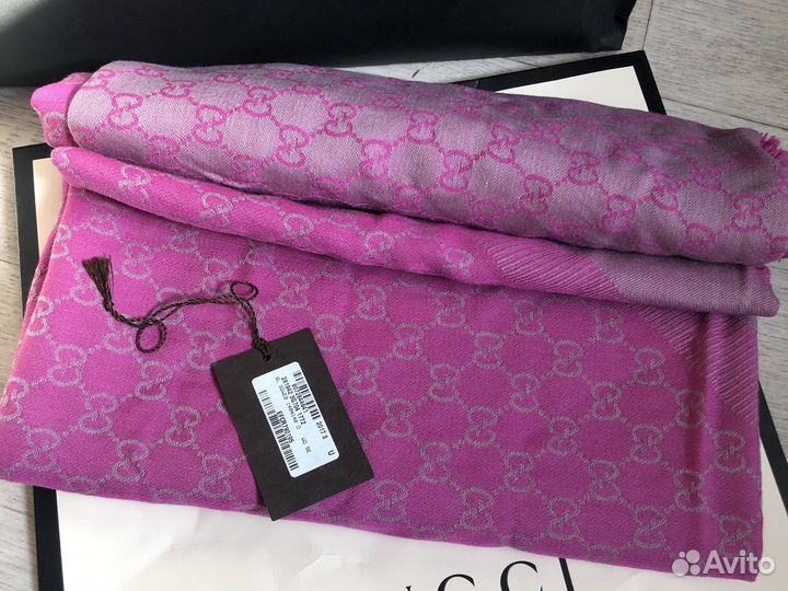 Палантины Christian Dior и платок Gucci