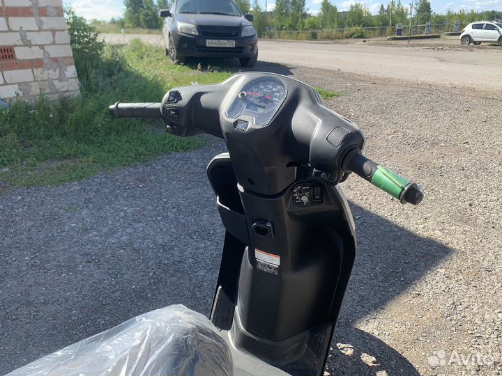 Скутер Honda tact