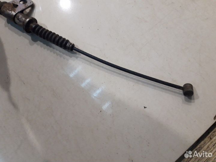 Трос стояночного тормоза (задний, левый)