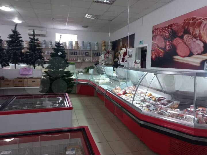 Магазин 757 м²