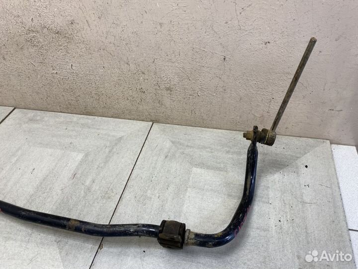 Стабилизатор передний