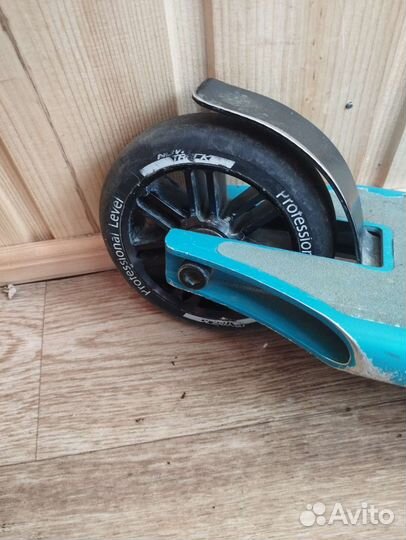 Трюковой самокат novatrack