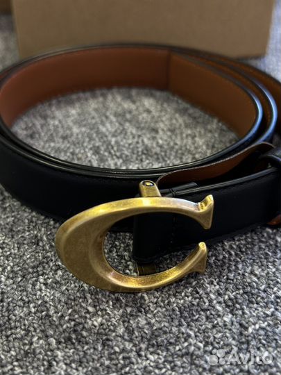 Женский ремень coach с фирменной пряжкой