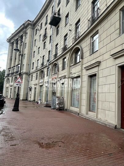 Сдам торговое помещение, 369 м²