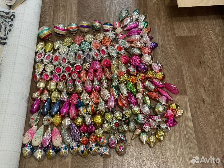 Елочные игрушки СССР медальоны,цветы