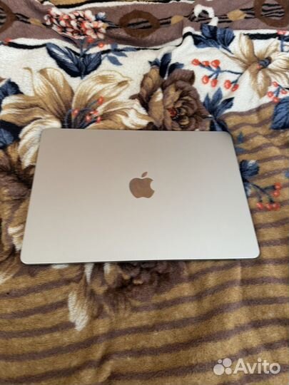 Apple macbook Air 13 2022 m2 256