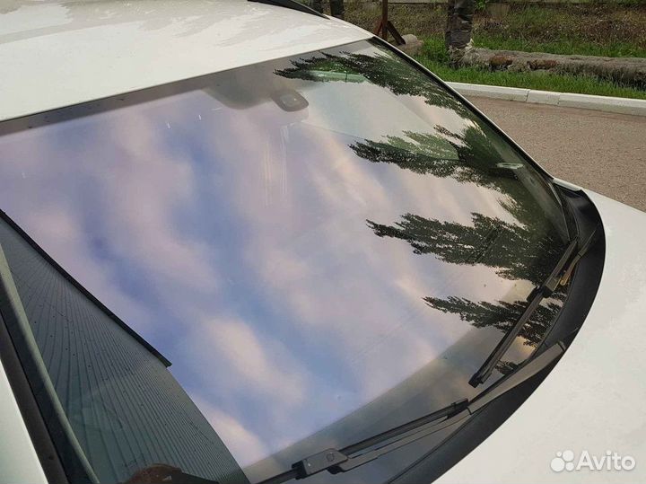 Лобовое стекло на Infiniti g25 g35