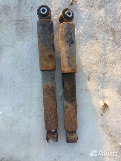 Стойка, амортизатор задний Opel Zafira B