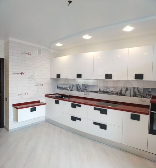 3-к. квартира, 94 м², 8/17 эт.