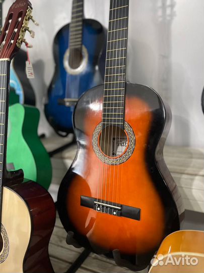 Классическая акустическая гитара новая