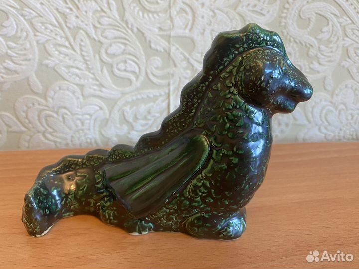 Антикварный дракон символ года