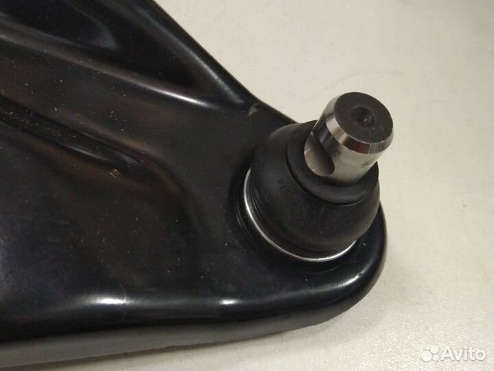 Рычаг передней подвески правый Logan-I, Sandero-I