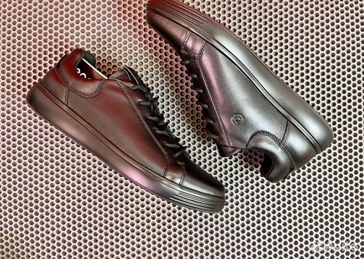 Кроссовки Ecco модные