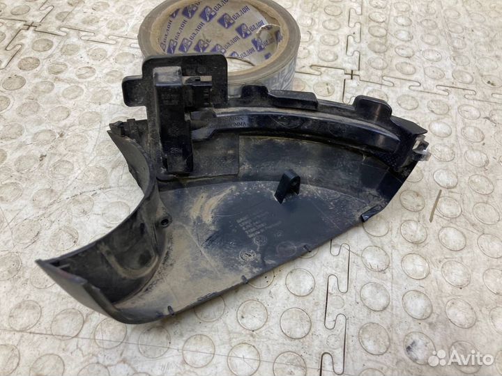 Повторитель зеркала правый Volkswagen Polo MK5