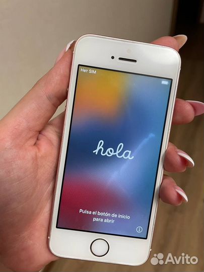Телефон iPhone SE 32GB (безкам)