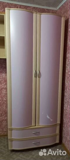 Шкаф в детскую комнату