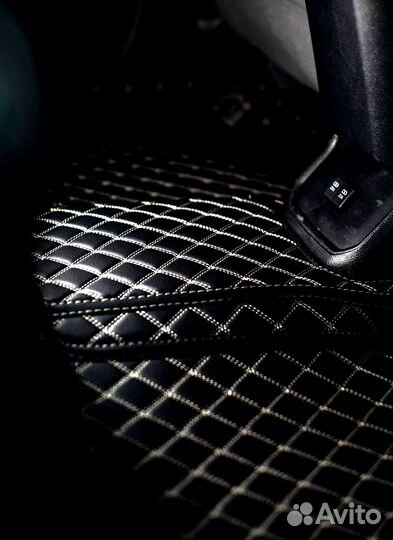 Автоковрики для Toyota Highlander 2021г