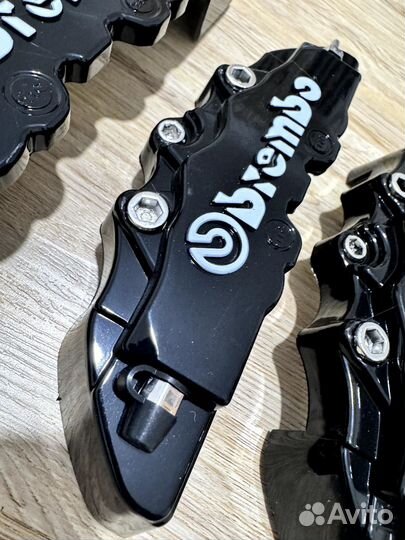 Накладки на суппорта бмв е34 е36