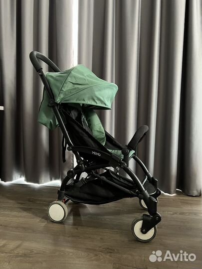 Коляска прогулочная yoya