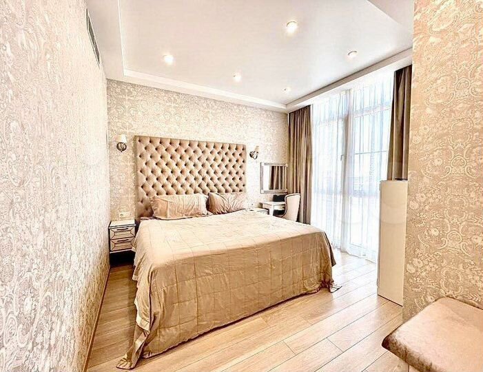 3-к. квартира, 95 м², 19/27 эт.