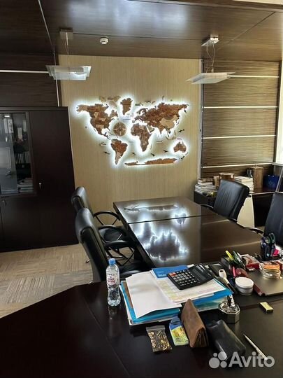 Деревянная карта мира с подсветкой