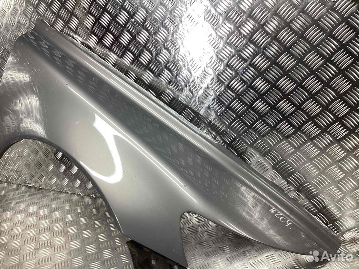 Крыло переднее правое Volvo V50