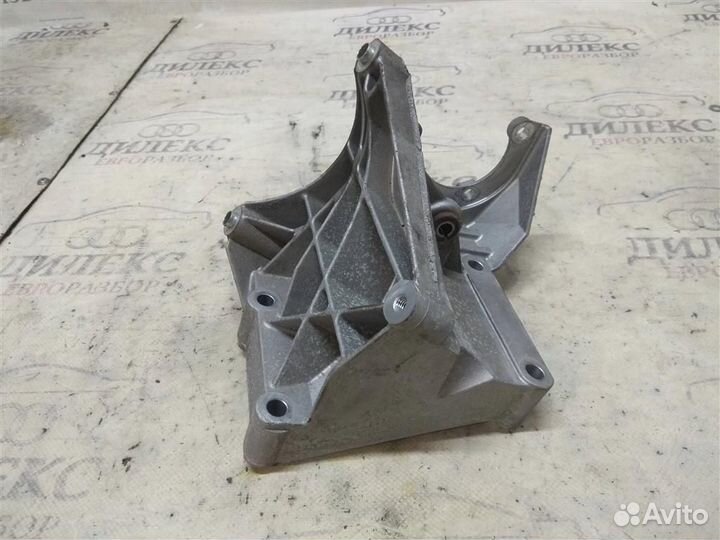 Кронштейн гидроусилителя Audi A8 D3 4E 2004-2010