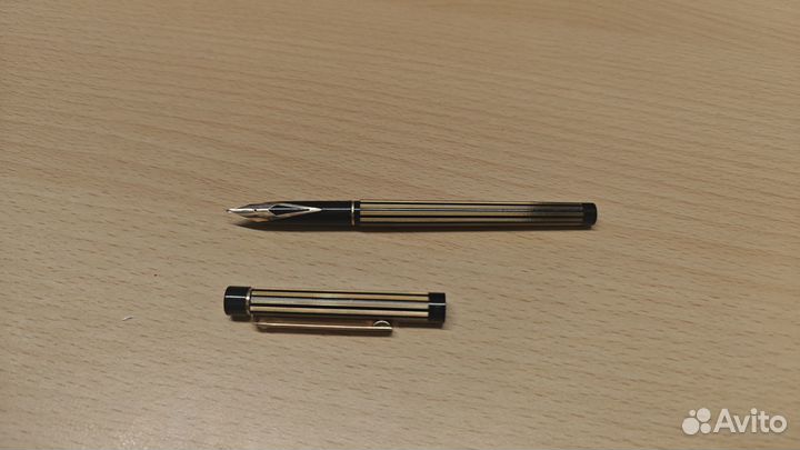 Перьевая ручка Sheaffer Targa Slim 675s M