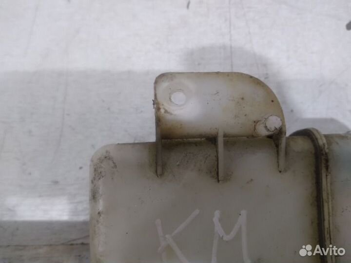 Бачок омывателя передний Hyundai Sonata 4