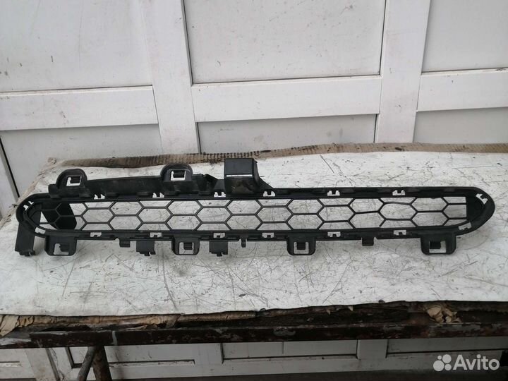Решетка переднего бампера центр. BMW X5 F15