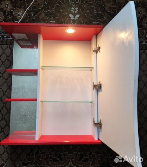 Шкафчик для ванной навесной с зеркалом