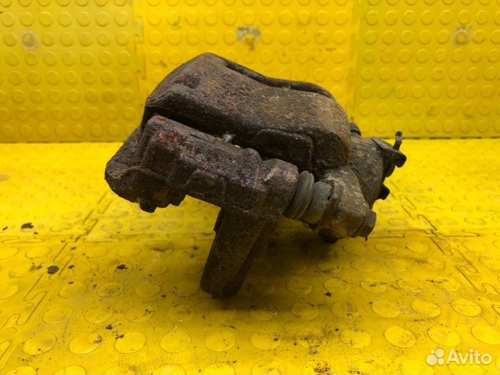 Б/У суппорт тормозной Состояние на Фото