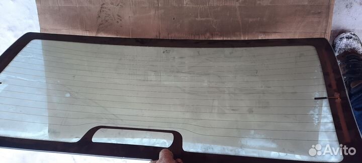 Стекло заднее с обогрквом лада калина 1118