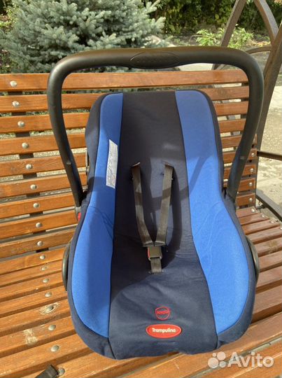 Автомобильное кресло