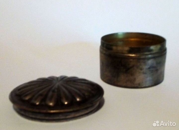 Старинная позолоченная латунная шкатулка 19в