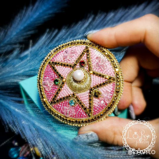 Брошь Сейлор Мун с кристаллами Swarovski handmade