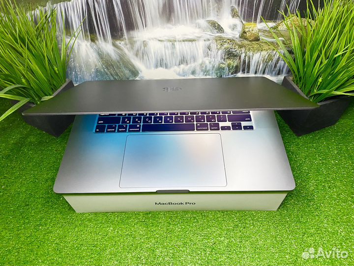 MacBook Pro 16 2019 i7 16/512 Классный