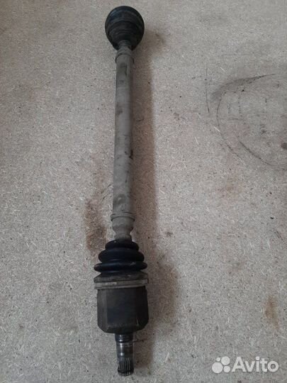 Привод правый Volkswagen Passat B6 BVY 2007