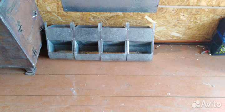 Бункерная кормушка для кроликов