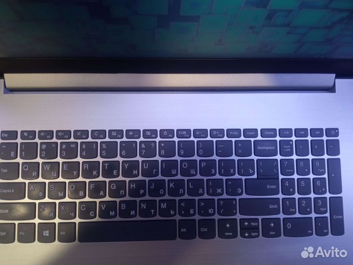 Большой ноутбук Lenovo 17.3