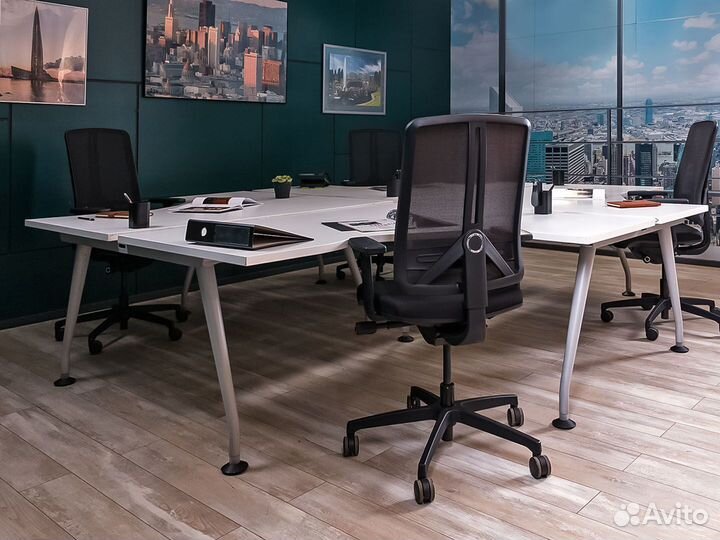 Комплект офисной мебели Россия