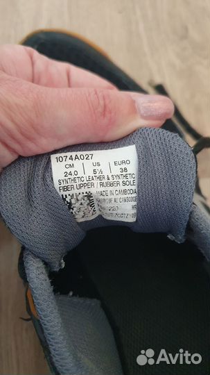 Кроссовки asics