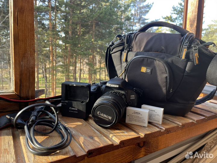 Зеркальный фотоаппарат canon eos 600D