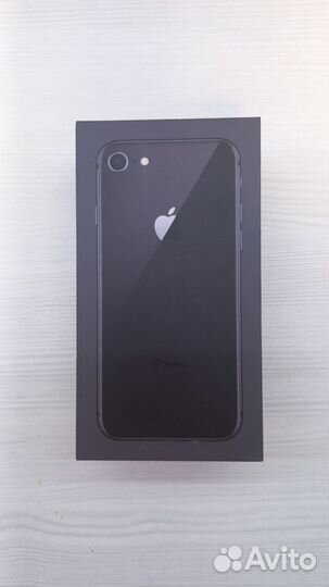 iPhone 8, 64 ГБ
