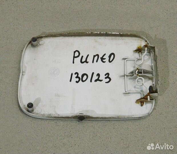 Лючок топливного бака Fiat Punto 176