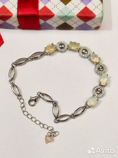 Браслет с эфиопскими опалами