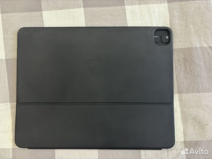 iPad SMART keyboard folio 12.9