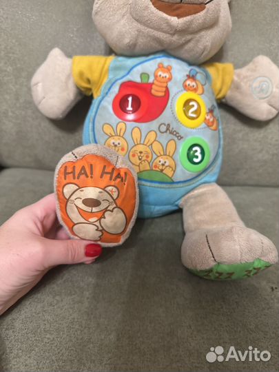 Игрушка Мишка Chicco музыкальная