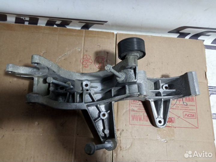 Кронштейн генератора Audi Q7 4L 2009—2015