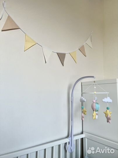 Мобиль в кроватку из фетра